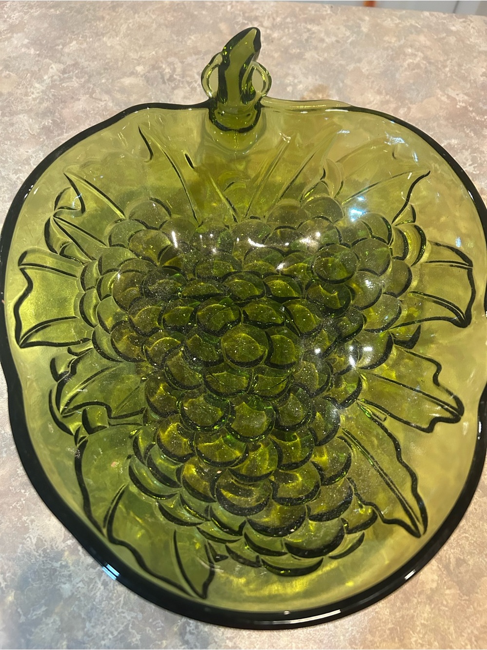 Vintage Indiana Green Glass Grape Cluster Shaped Fruit Bowl